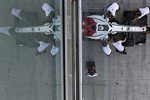 Перес и Сайнс посоветовали следить за выступлениями Sauber