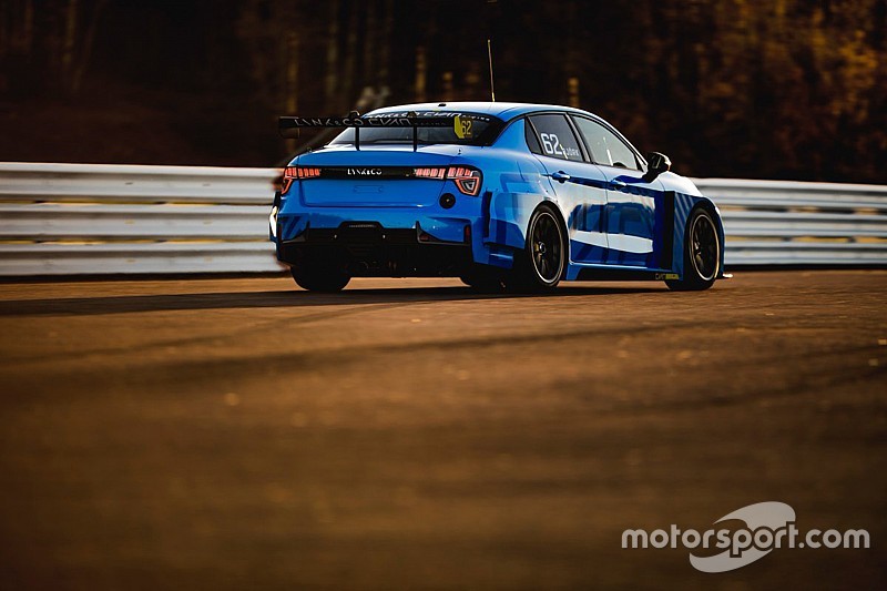 Björk e Muller hanno iniziato l'intenso sviluppo della Lynk & Co 03 TCR