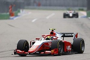 F2: Piastri é o mais rápido da classificação em Jeddah e faz pole do domingo; Drugovich é 5º