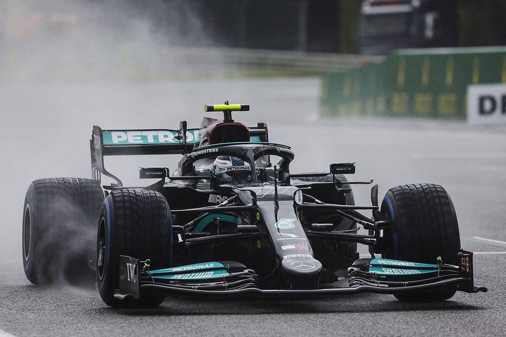 Bottas kuru zemin ayarı yapmış