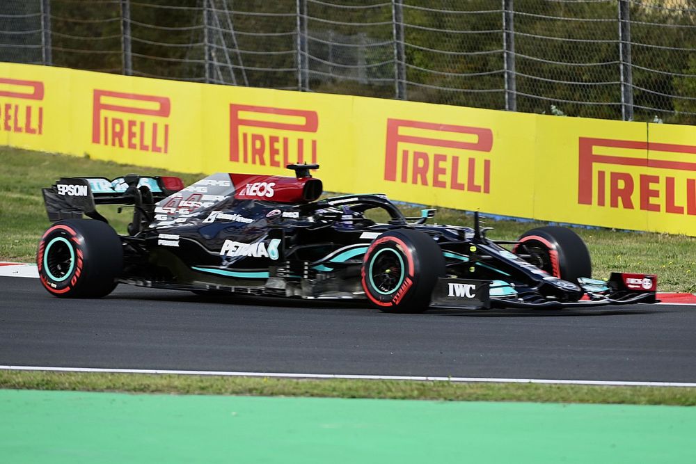 Hamilton lidera la FP2 de Turquía y Verstappen parece sufrir