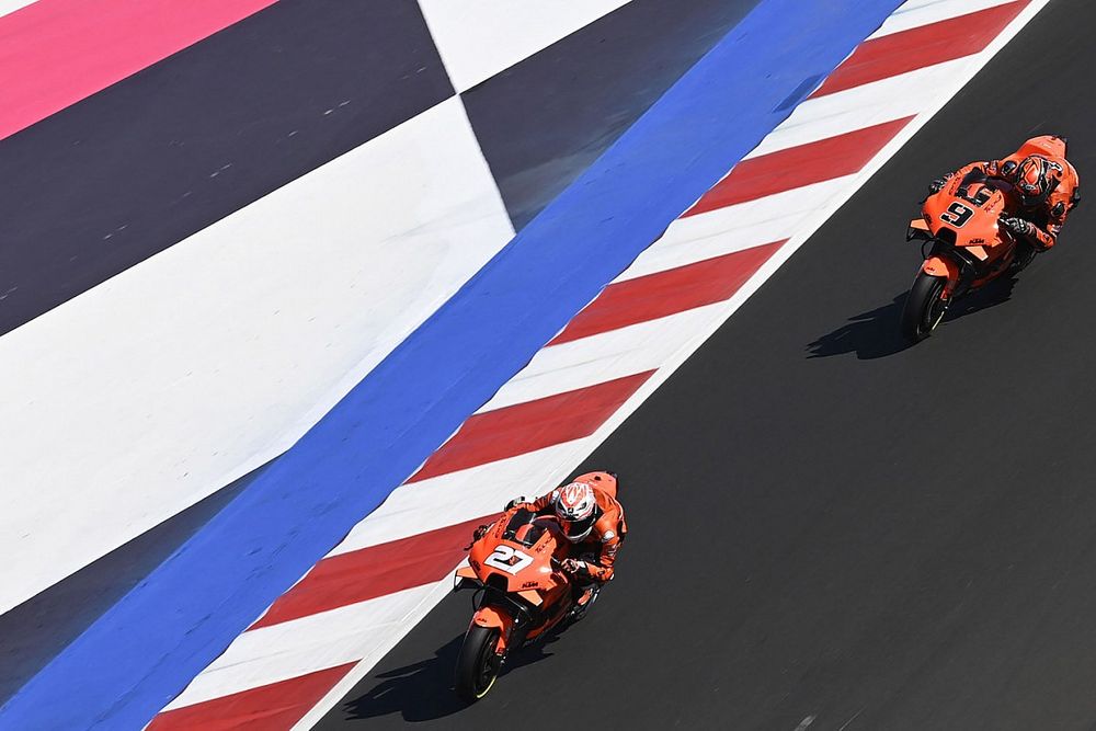 Lecuona: “No entiendo por qué las KTM estamos tan mal”
