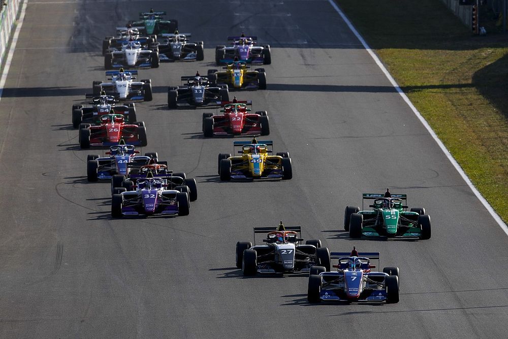 Top-acht W Series zeker van plekje op grid in 2022