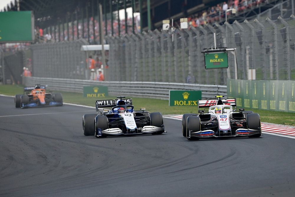A Williams elismerte, lépéshátrányban lesznek 2022-ben a gumitesztek kihagyása miatt