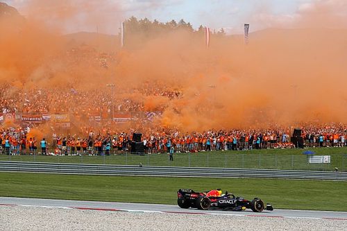 Hamilton cuestionó el uso de bengalas durante la carrera de Austria