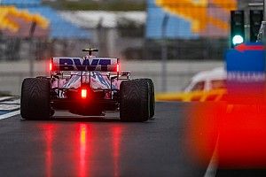 F1: Stroll diz que granulação dos pneus foi "terrível"