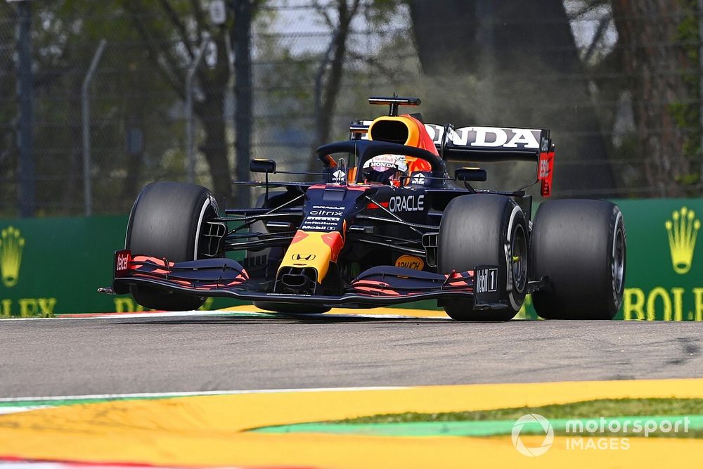 Ферстаппен признал прогресс Mercedes, но не увидел причин для ухода из Red Bull