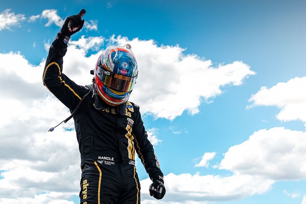 How Randle went from fighting cancer to battling for Supercars contention