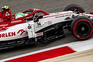 Alfa Romeo wants "improving" Giovinazzi to be a team leader