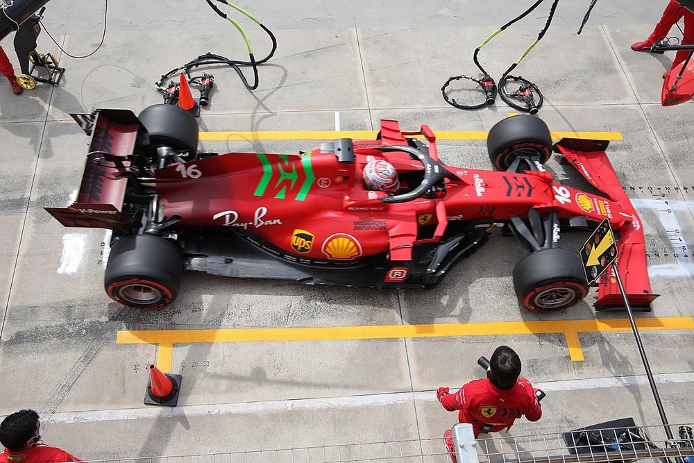 A Ferrari és a Williams is csatlakozott a Z-trendhez az új padlólemezével