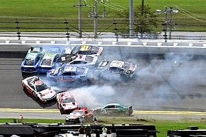 Hamlin calls for "better officiating" after Daytona rain chaos