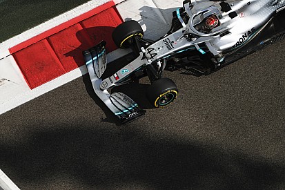 Hamilton supera Verstappen e faz pole no GP de Abu Dhabi