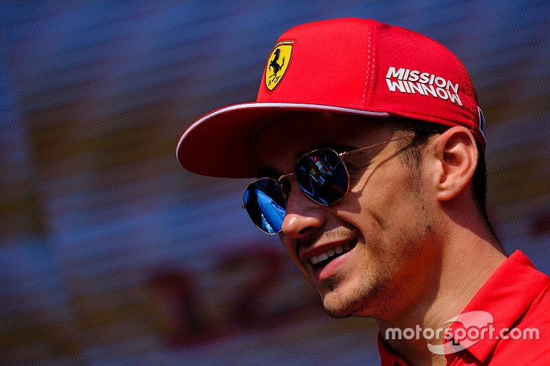 Ferrari, Leclerc'in paraşütle atlamasına kızmış