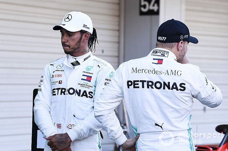 Lewis Hamilton, Mercedes AMG F1 and Race winner Valtteri Bottas, Mercedes AMG F1 in Parc Ferme 