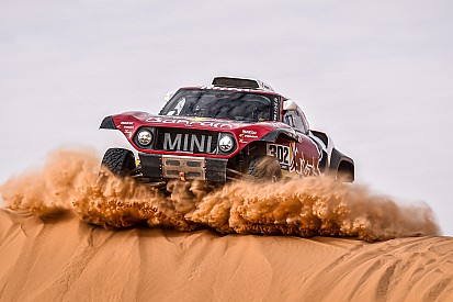 Dakar: è polemica Toyota-MINI sulla chiusura delle flange