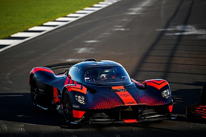Video: Verstappen si diverte sull'Aston Martin Valkyrie