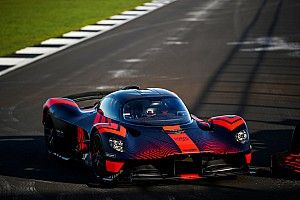 Video: Verstappen si diverte sull'Aston Martin Valkyrie