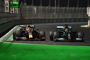 Hamilton confused by 'sudden' Verstappen braking in Turn 27 incident