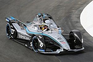 Diriyah E-Prix: Vandoorne beats Dennis to pole in qualifying duel
