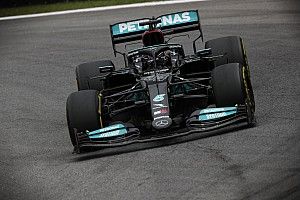 Brazilian GP: Hamilton outpaces Verstappen by 0.3s in FP1