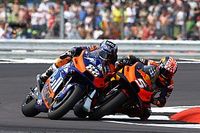 Zarco, penalizado por chocar a Oliveira