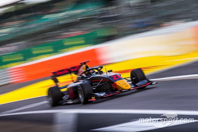 F3, Silverstone: Vips vince il duello con Armstrong ed artiglia la pole
