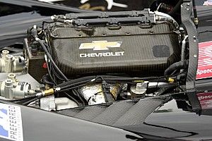 IndyCar отложила переход на гибридные моторы до 2023 года