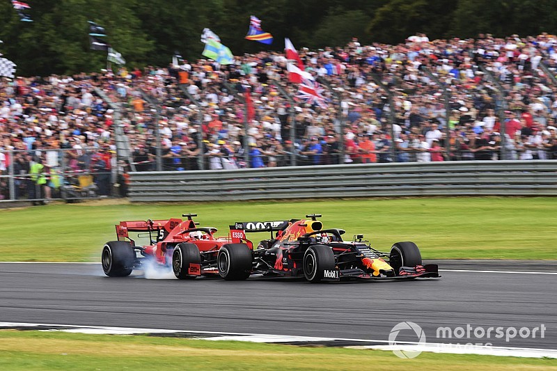 Brundle: Kedvelem Vettelt, de tovább nem hunyhatunk szemet a hibái fölött