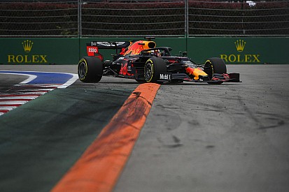 Alesi: Uitloopstroken in F1 gevaarlijk, strengere straffen nodig