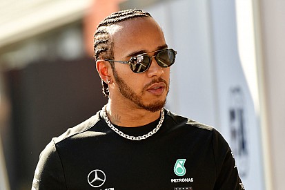 Hamilton a tökéletességre törekvés miatt marad motivált