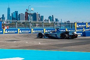 Fotogallery: gli svizzeri Buemi e Mortara negli E-Prix di New York della Formula E