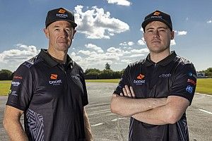 Murphy: Give Stanaway a shot at Whincup's seat