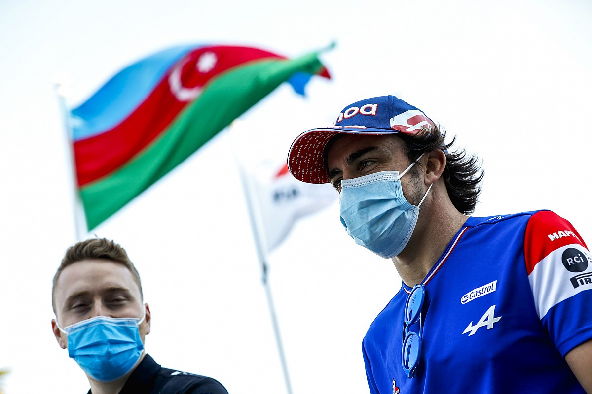 Alpine CEO'su Rossi: "Alonso'nun sadece daha istikrarlı olması gerek"