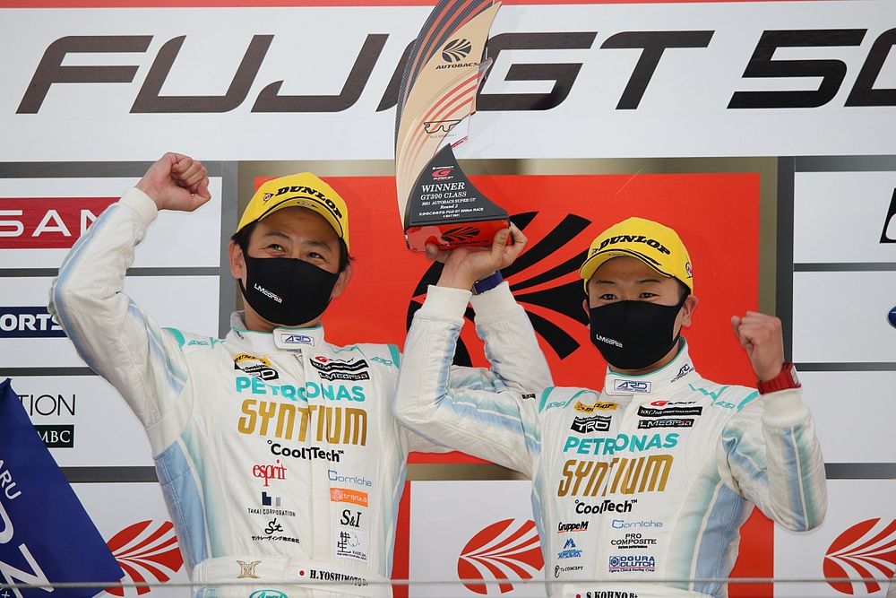 スーパーGT第2戦富士:60号車SYNTIUM LMcorsa劇的優勝。レース終盤、52号車埼玉トヨペットGBにまさかのトラブル