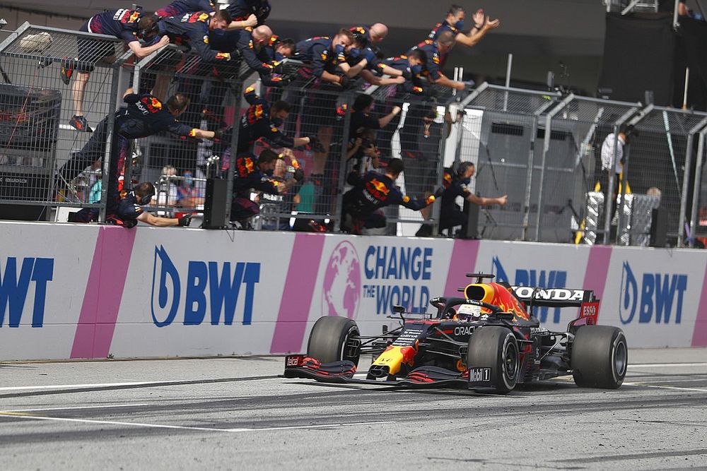 F1オーストリアGP決勝:フェルスタッペンが制圧! レッドブル・ホンダが5連勝、角田はペナルティに泣き12位