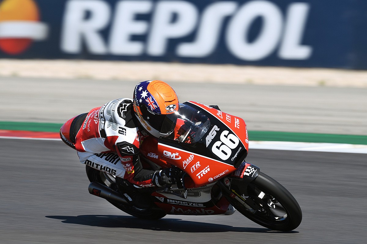 Hasil Race CEV Moto3 Portimao: Kelso Fantastis, Mario Aji Crash