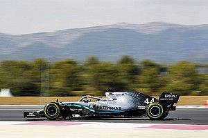 Hamilton en Bottas pakken 50ste een-twee Mercedes, Verstappen P4