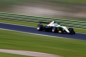 Sobrinho de Schumacher supera Enzo Fittipaldi e vence na F3 Regional Europeia