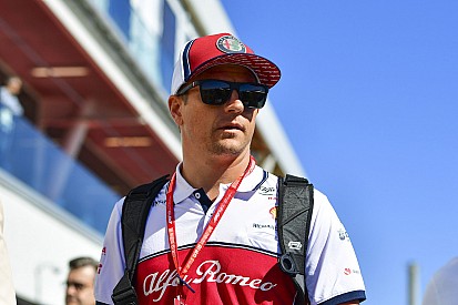 Raikkönen mindenben verte Giovinazzit az Alfa Romeónál