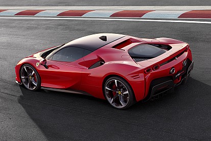 Ecco la Ferrari SF90 Stradale, la prima ibrida del Cavallino da mille cavalli!