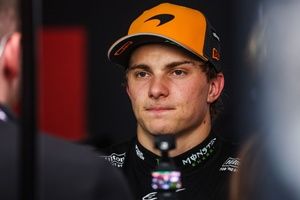 F1: Piastri assume culpa por batida em Baku e aponta erro na estratégia de pneus