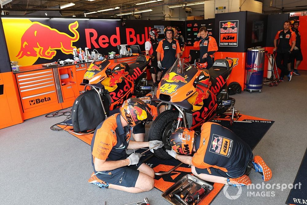 Le garage de Pol Espargaro, Red Bull KTM Factory Racing