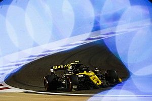 Delusione Renault: due ritiri nello stesso momento a tre giri dalla fine