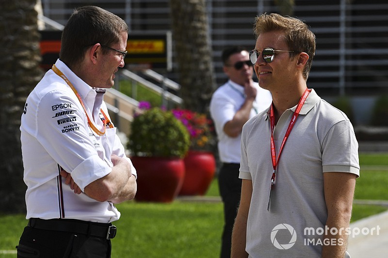 Rosberg bakui kitiltása után apja irodájából nézte Bottas sikerét