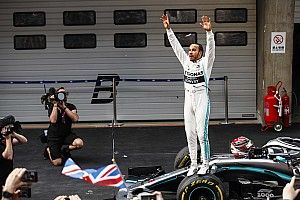 Hamilton: "Doppietta speciale, ora la Mercedes è davanti alla Ferrari"
