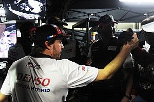 Alonso prueba el Toyota del Dakar en Sudáfrica