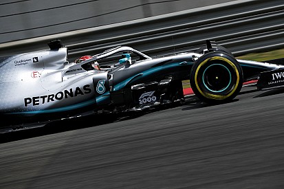 Hamilton az időmérőn végig a Mercedesszel kísérletezett, míg Bottas már szárnyalt