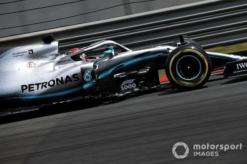 Hamilton az időmérőn végig a Mercedesszel kísérletezett, míg Bottas már szárnyalt