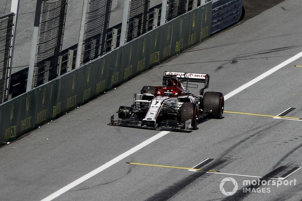 Räikkönen sajnálja a kiesést, pontokért harcolhatott volna: 5000 eurós büntetés