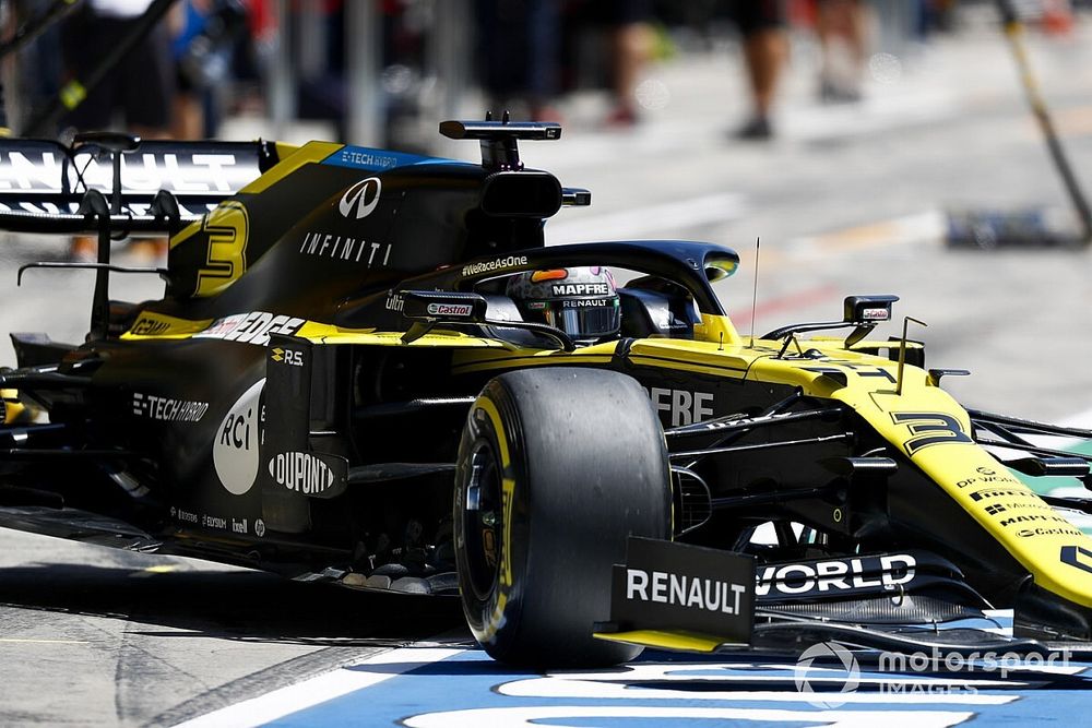 Vídeo: el duro accidente de Ricciardo en la FP2 de Estiria